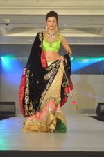 Mugdha Godse walk the ramp at Umeed-Ek Koshish charitable fashion show in Leela hotel on 9th Nov 2012.1 (144).JPG
